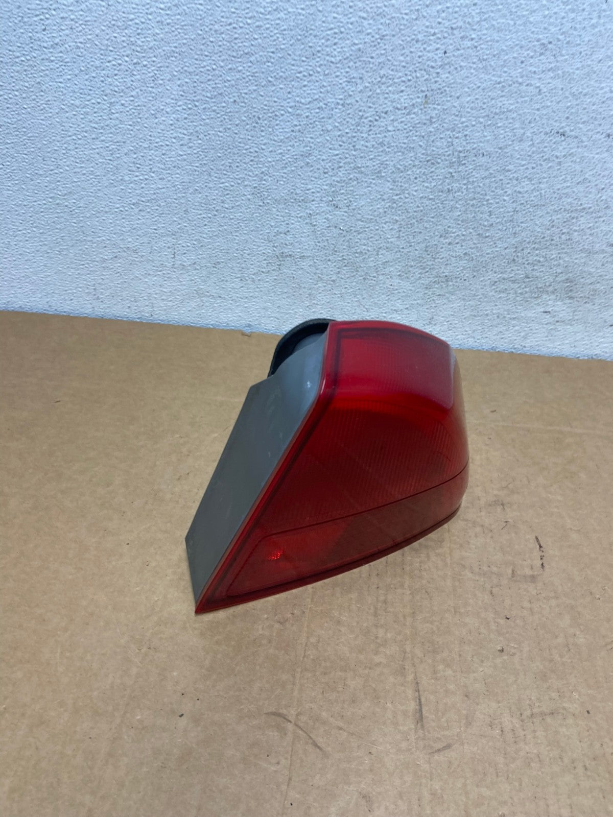 2001 2002 Honda Civic Sedan Right Passenger Rh Side Tail Light AD5448 LK2