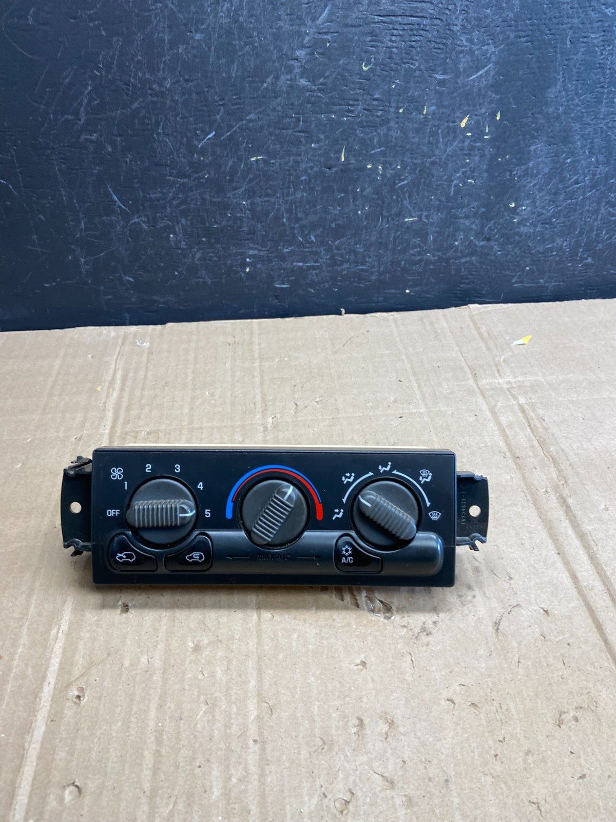 1999 to 2002 Chevrolet Silverado HVAC Heater Climate Control Module ad7247 DG0