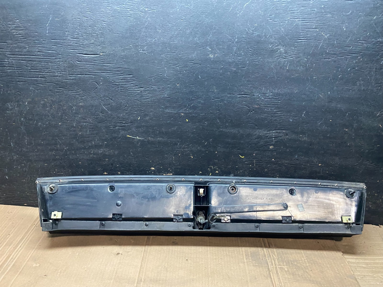 1995 to 1999 Oldsmobile Aurora Rear Trunk Center Panel W2080 DG6