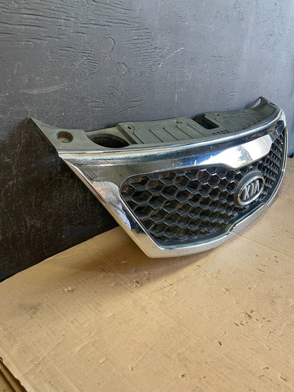 2011 2012 2013 Kia Sorento Front Upper Grill Grille AD8578 DG2