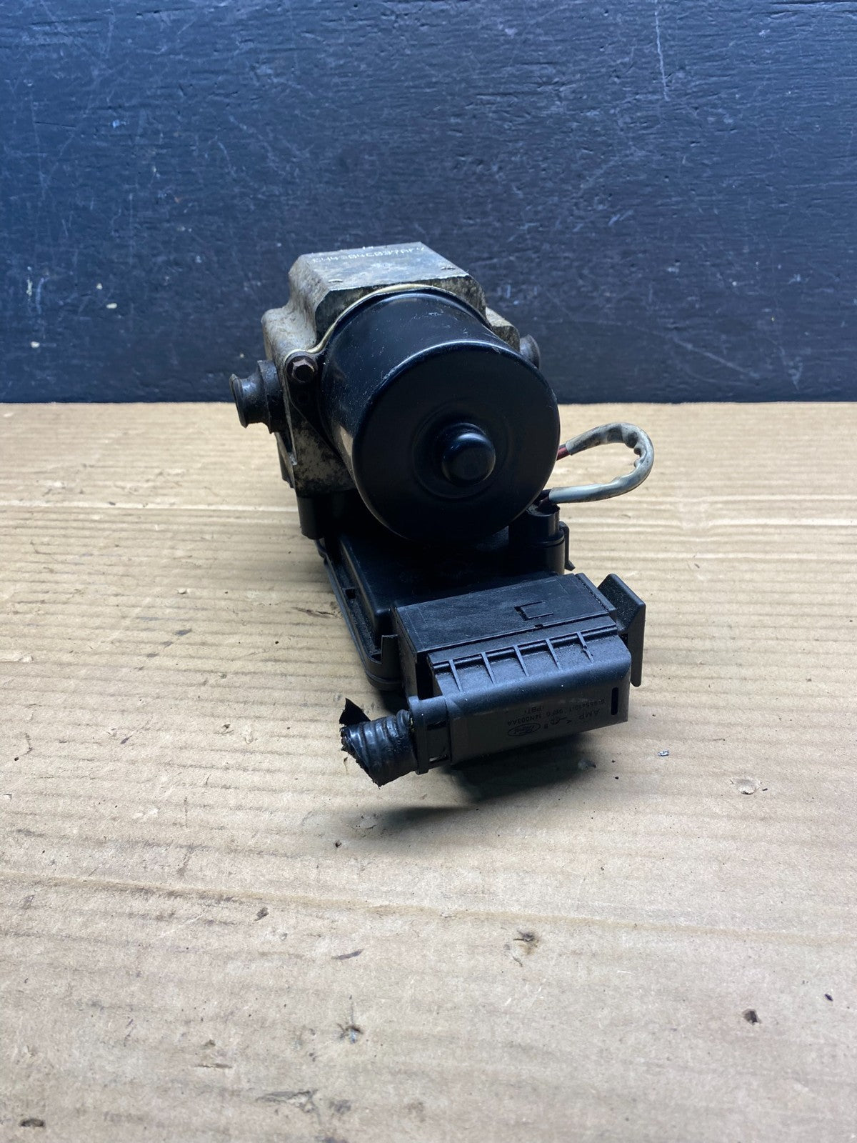 2004 2007 Ford E250 E350 Econoline Anti-Lock ABS Antilock Brake Pump ae6243 DG5