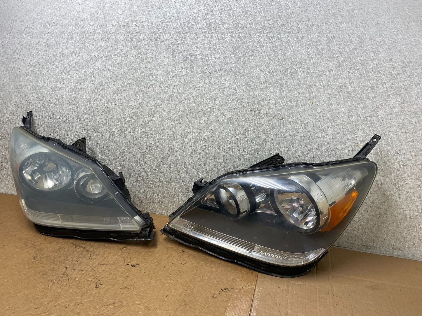 2005 2006 2007 Honda Odyssey Left+Right Set Halogen Headlights S7041 DW1