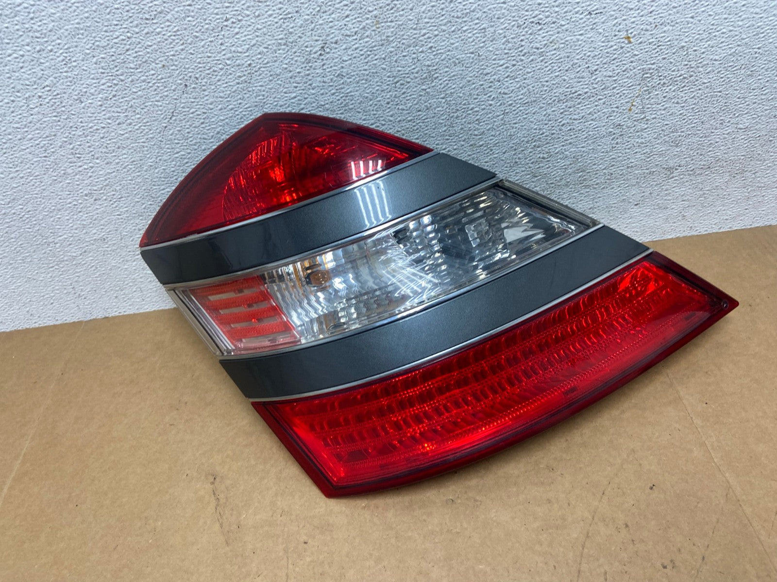 2007 - 2009 Mercedes-Benz S-Class Tail Light Left Driver LH Side AE2953 LK0