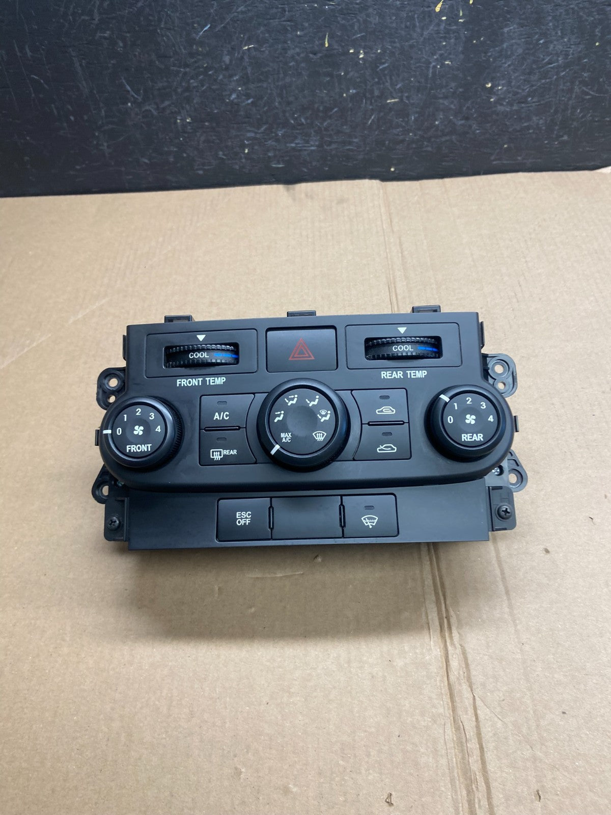 2006 - 2012 Kia Sedona AC Temperature Climate Control Switch AE4214 DG0