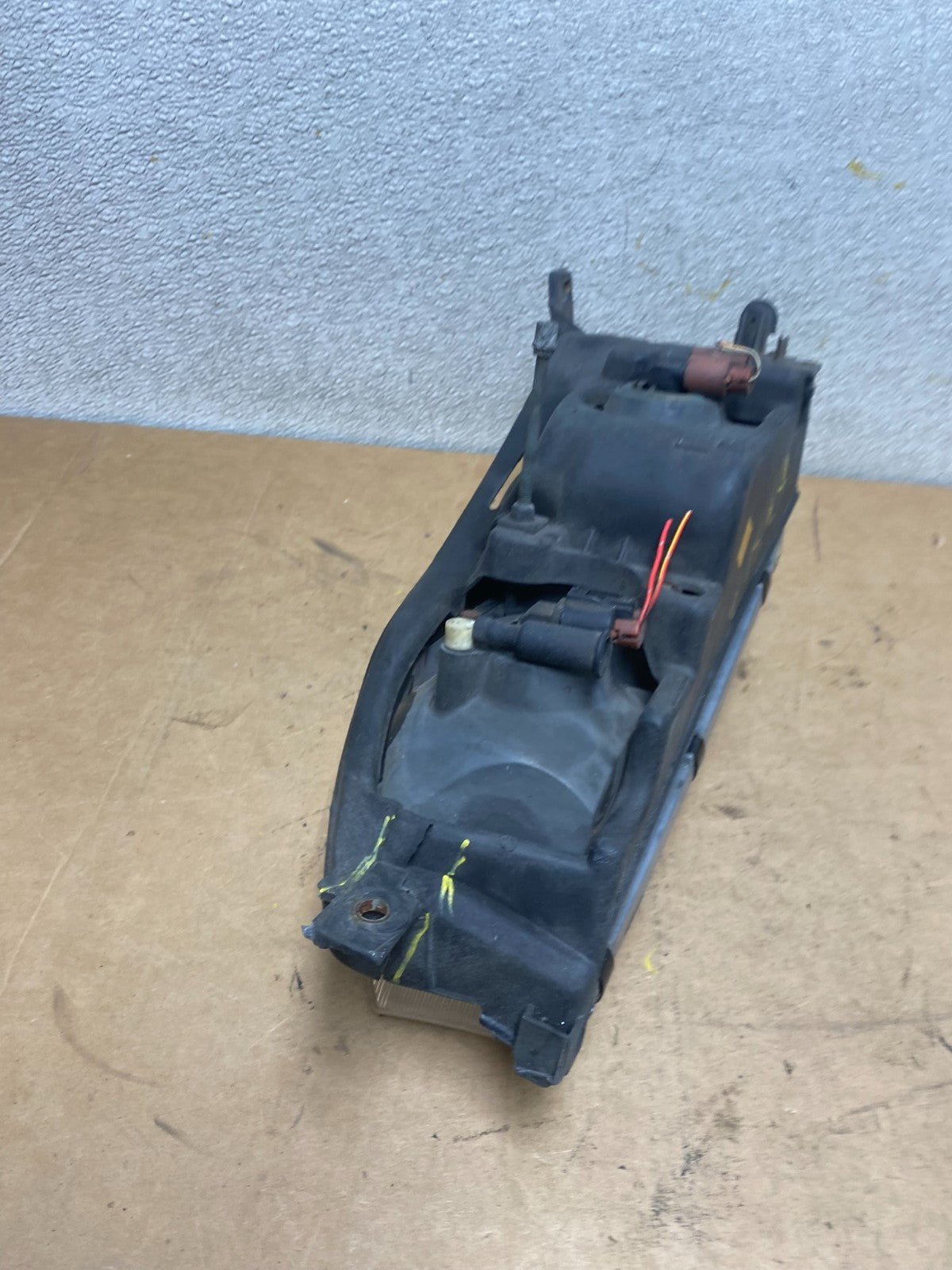 1992 1993 1994 Toyota Camry Right Passenger RH Halogen Headlights X4665 DW7