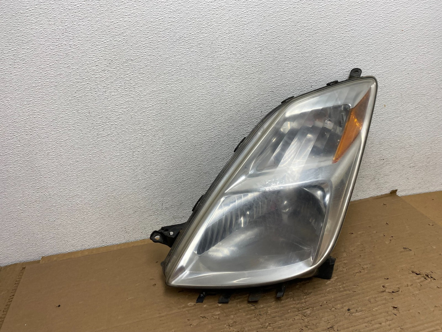 2004 - 2005 Toyota Prius Left Driver Lh Xenon HID Headlight AD4361 DW2