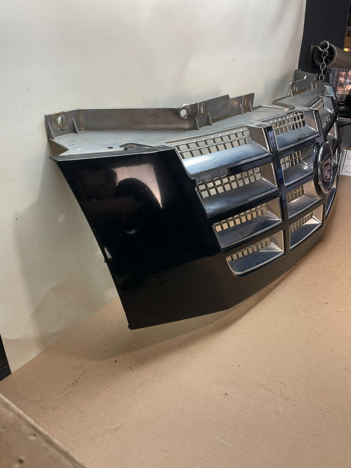 2007 to 2014 Cadillac Escalade Front Upper Grille Grill AI4371 DG2