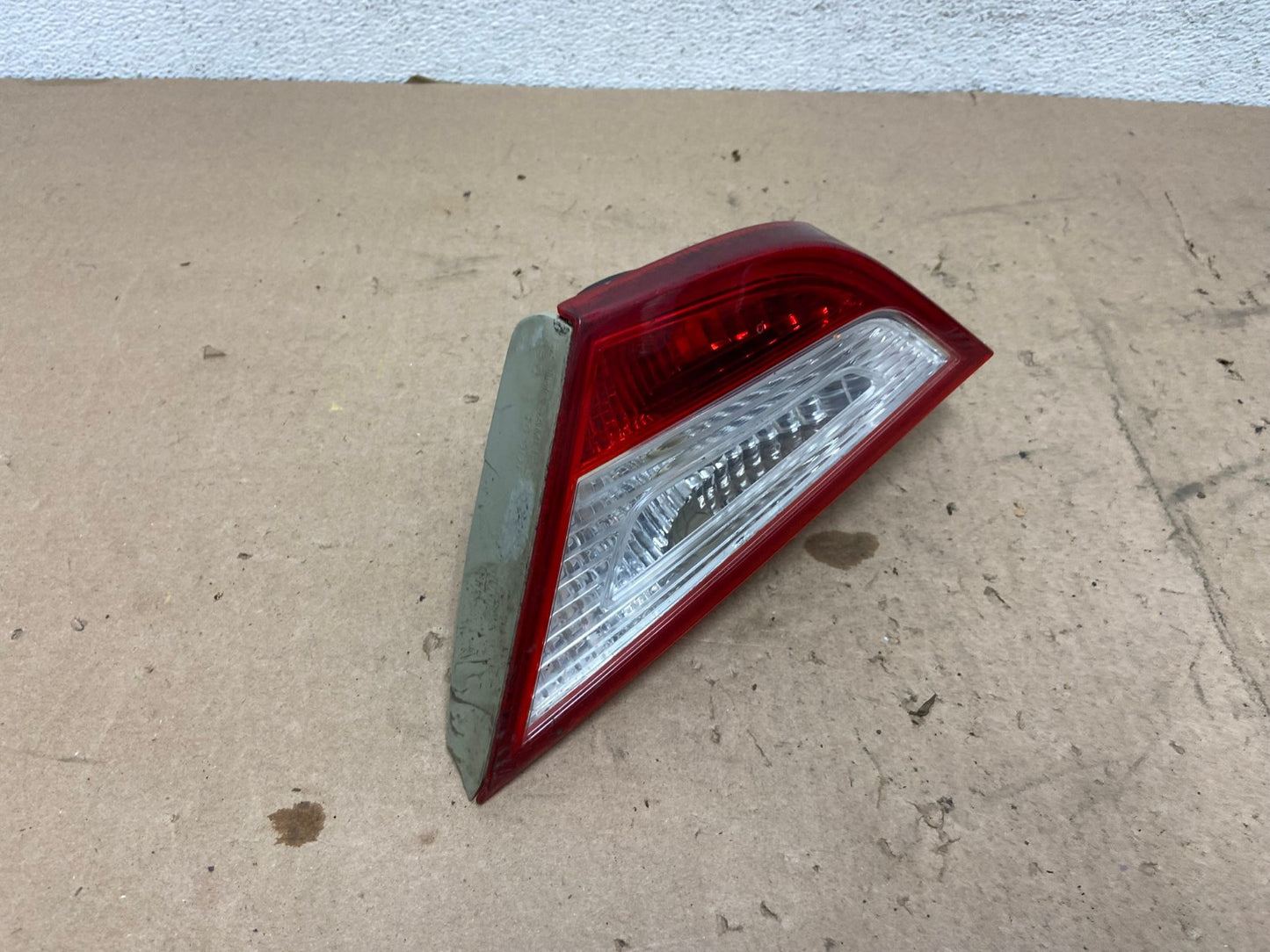 2011 to 2014 Hyundai Sonata Right Passenger Rh Inner Tail Light AG5590 LK2
