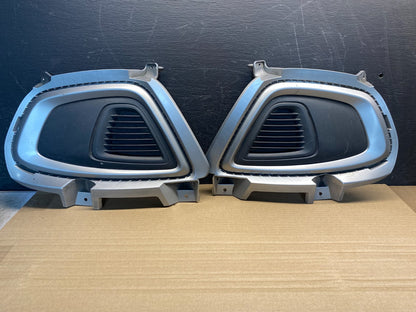 2016-2018 Kia Sorento Front Left+Right Set Bumper Fog Light Cover AF0107 DW0
