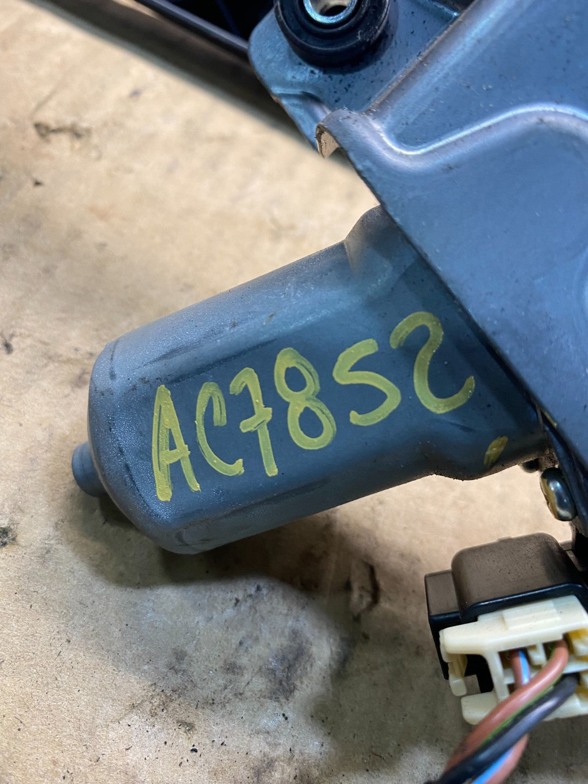 2014-2018 Jeep Cherokee Tailgate Back Door Rear Wiper Motor Wiper ac7852 DG7