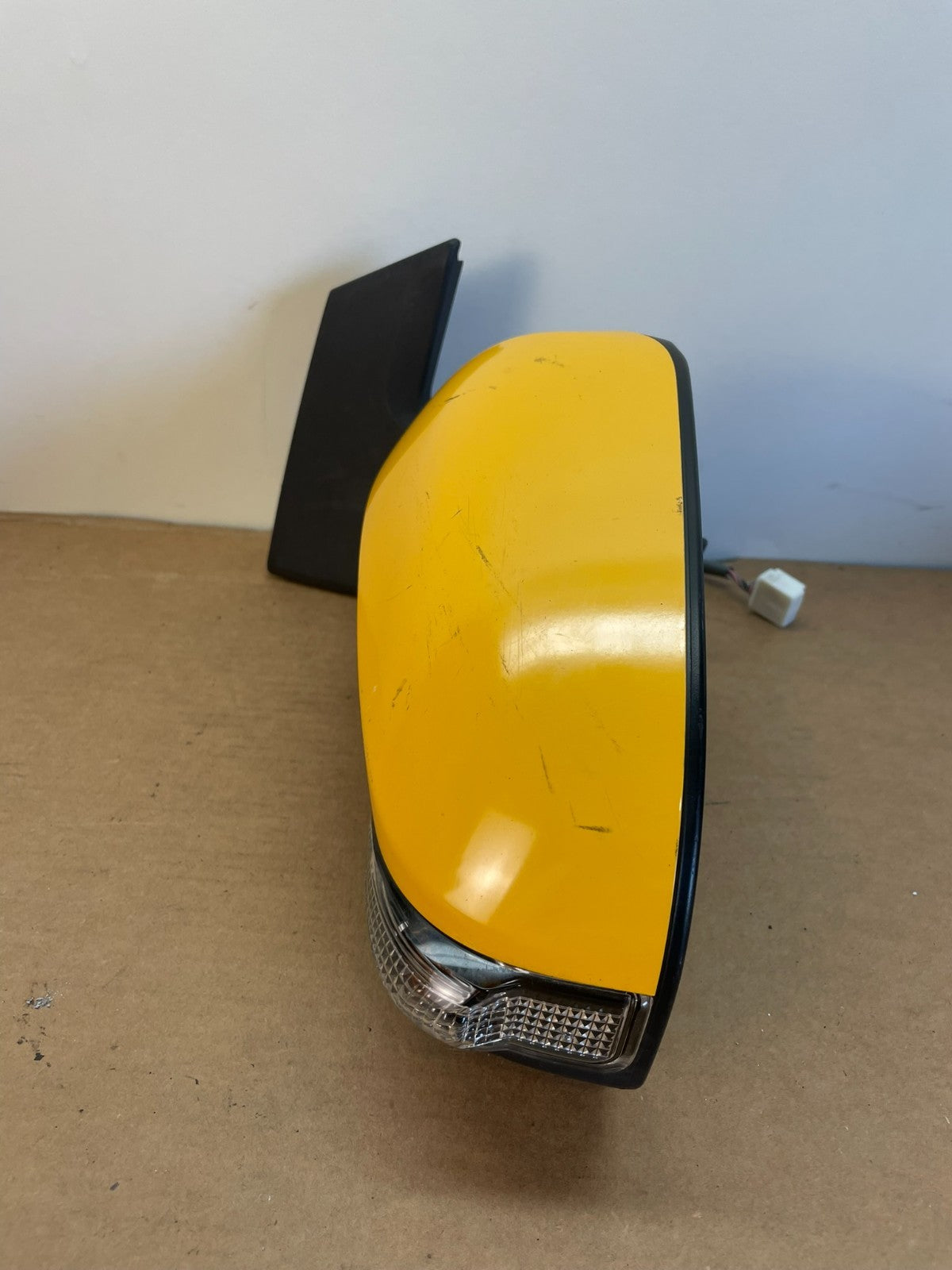 2012 to 2014 Toyota Prius C Left Driver View Door Turn Sgn Mirror af8852 DG9