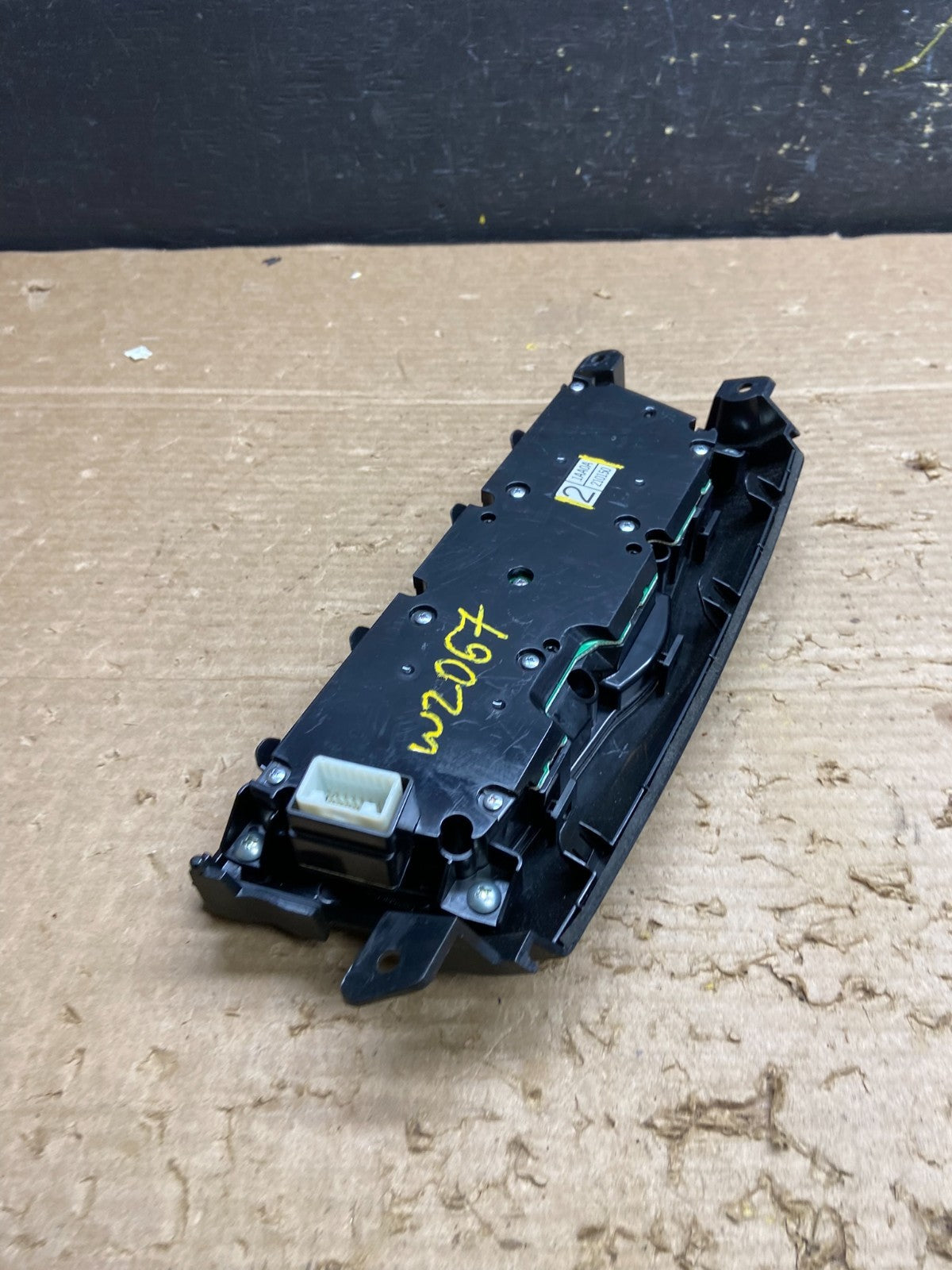2009-2014 Nissan Murano AM FM Radio CD Control Panel w2067 DG4
