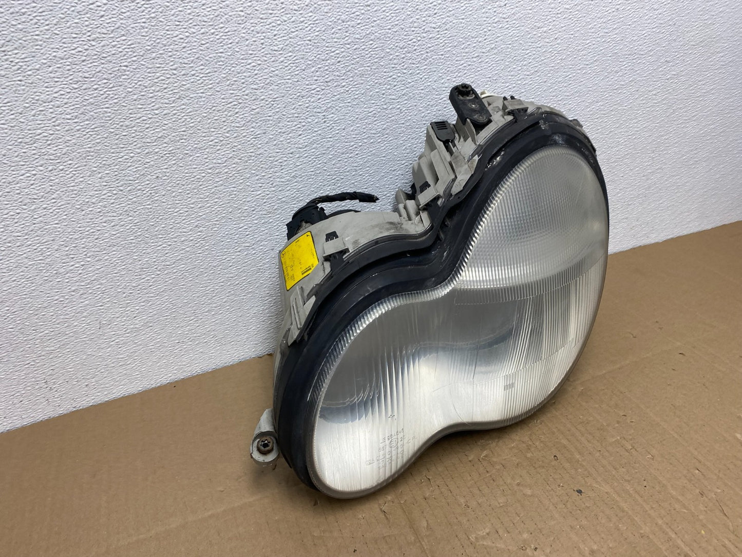 2001-2004 Mercedes-Benz C Class Halogen Left Driver Headlight Oem AB8119 DW2