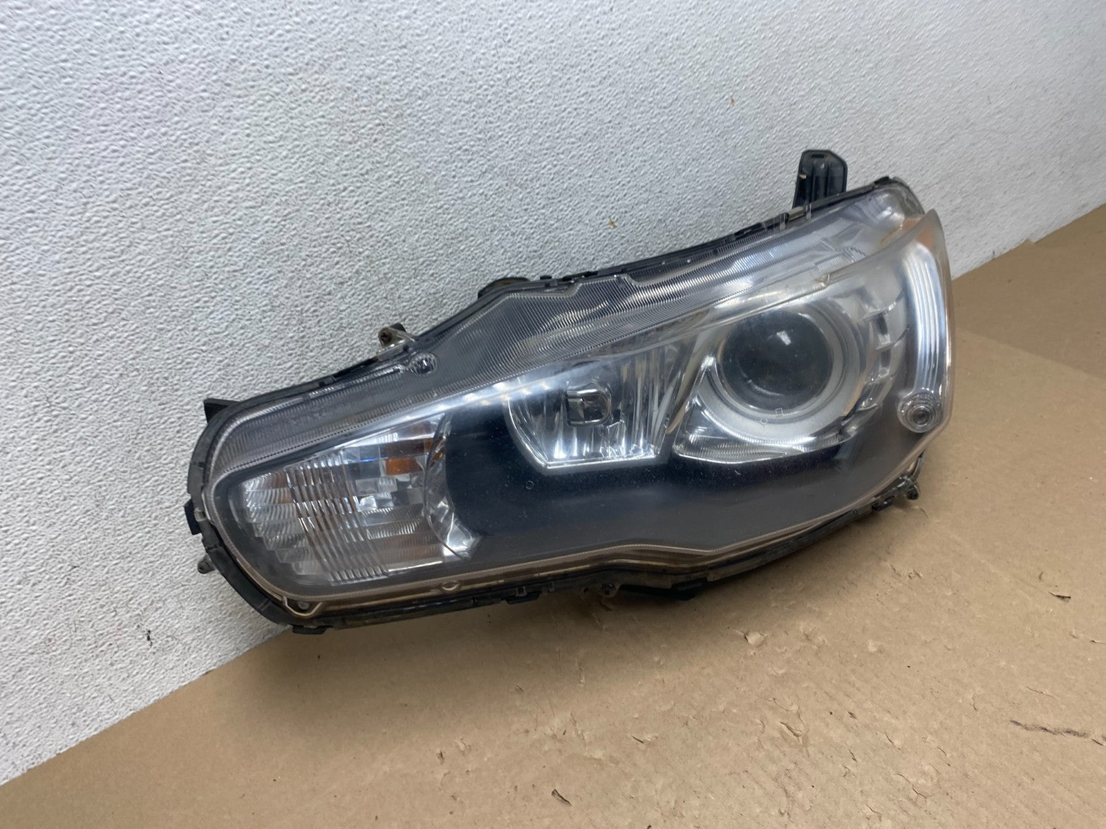 2008-2015 Mitsubishi Lancer Left Driver LH Side Headlight Xenon AG5792 DW2