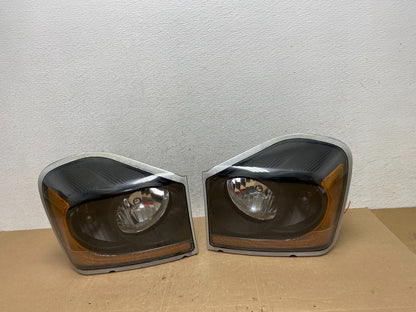 2004 - 2005 Dodge Durango Left+Right Side Headlights AE5074 DW0