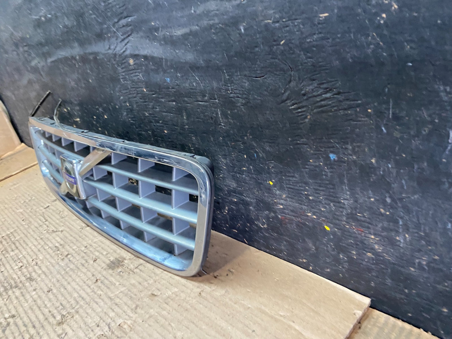 2003 to 2013 Volvo XC90 Front Upper Grill Grille Oem S5690 DG1