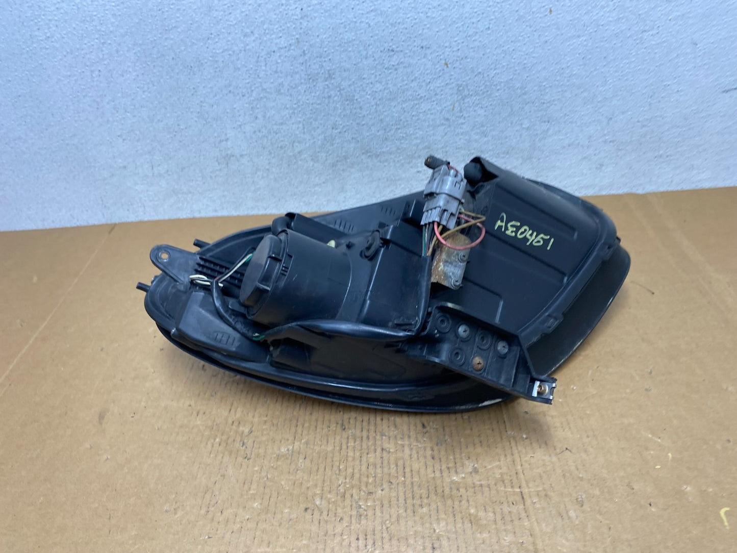2006 - 2007 Subaru Tribeca B9 Left Driver LH Side Halogen Headlight AE04618