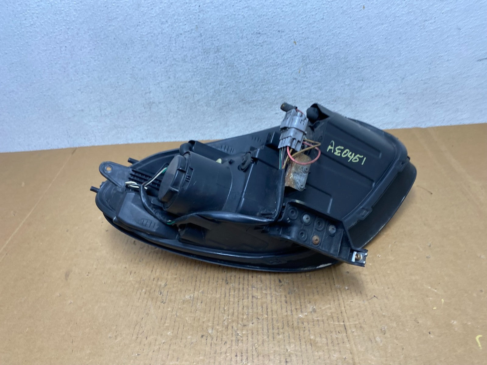 2006 - 2007 Subaru Tribeca B9 Left Driver LH Side Halogen Headlight AE04618