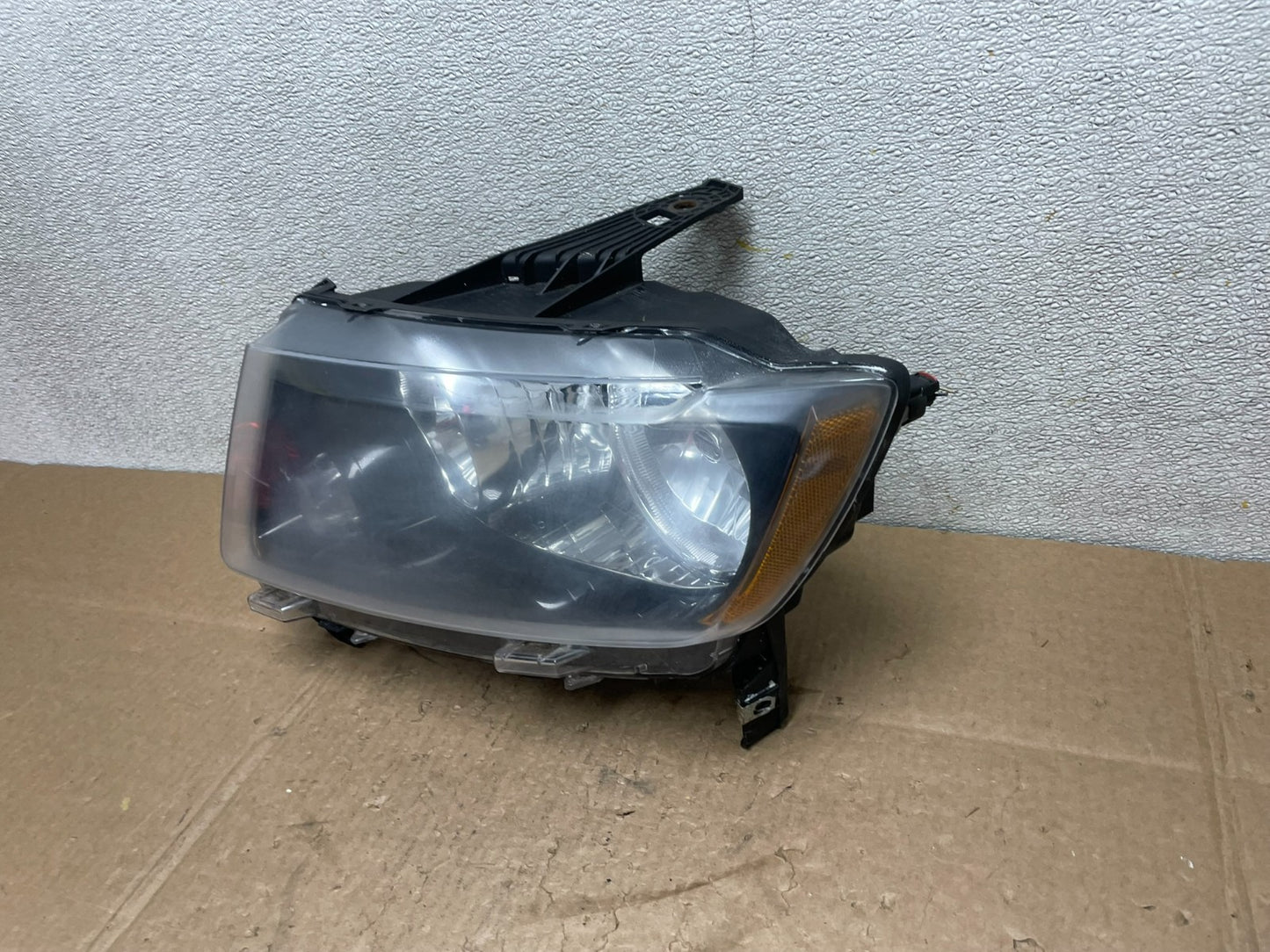2011 to 2013 Jeep Grand Cherokee Halogen Left Driver Lh Headlight Oem Y8898 DW1