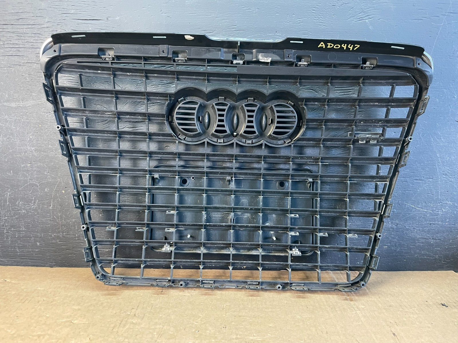2009 2010 2011 Audi A6 C6 Front Grill Grille Silver Black AD0447 DG3