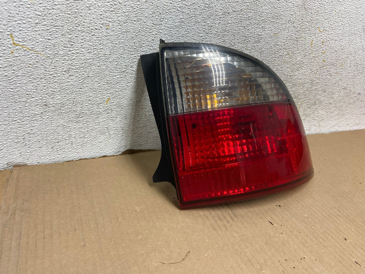 2003 2004 2005 2006 Lincoln Ls Right Passenger RH Tail Light AH3017 LK1
