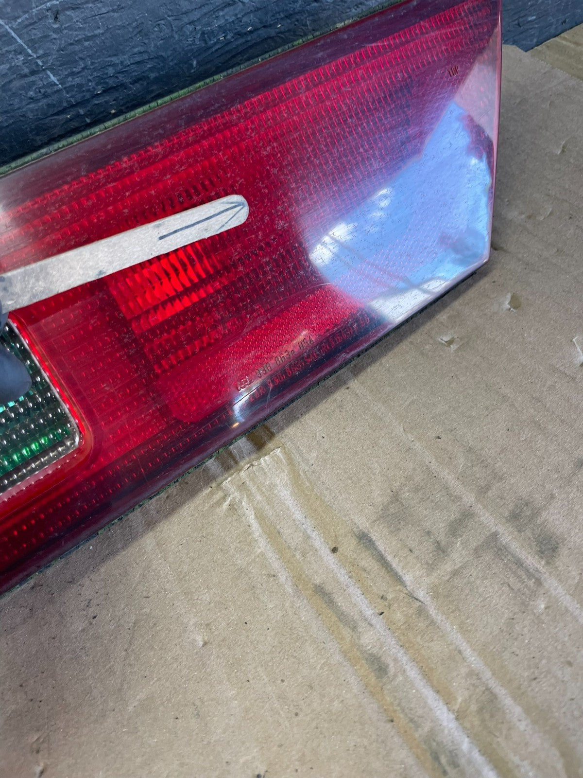 1998-2002 Honda Accord Coupe 2-Door Center Single Tail Light AD8484 DG4