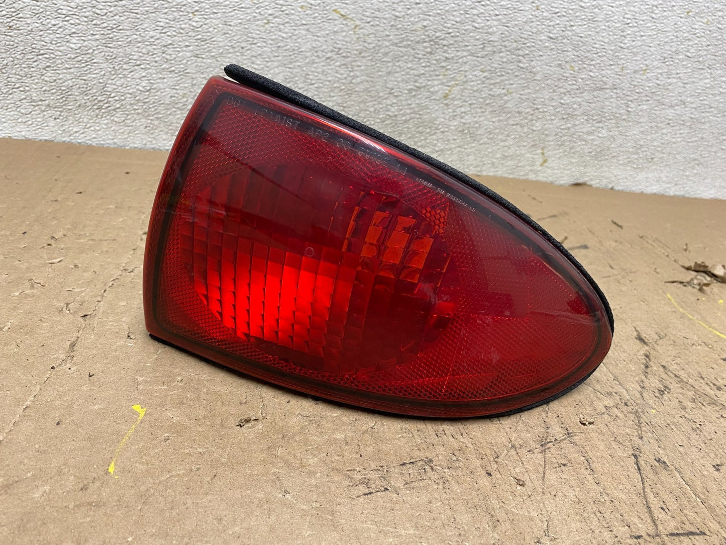 2000 to 2002 Chevrolet Cavalier Right Passenger  Side Tail Light OEM S1630 DW0