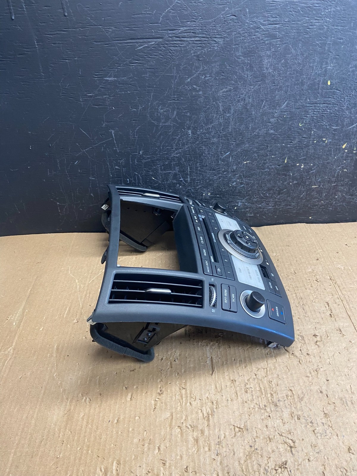 2006-2008 Infiniti FX35 FX45 Radio Console Trim Bezel Climate Control AF1544 DG1