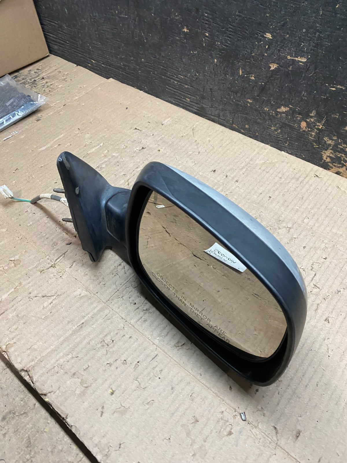 2001 to 2006 Toyota Sequoia Right Passenger View Door Mirror X8009 DG11