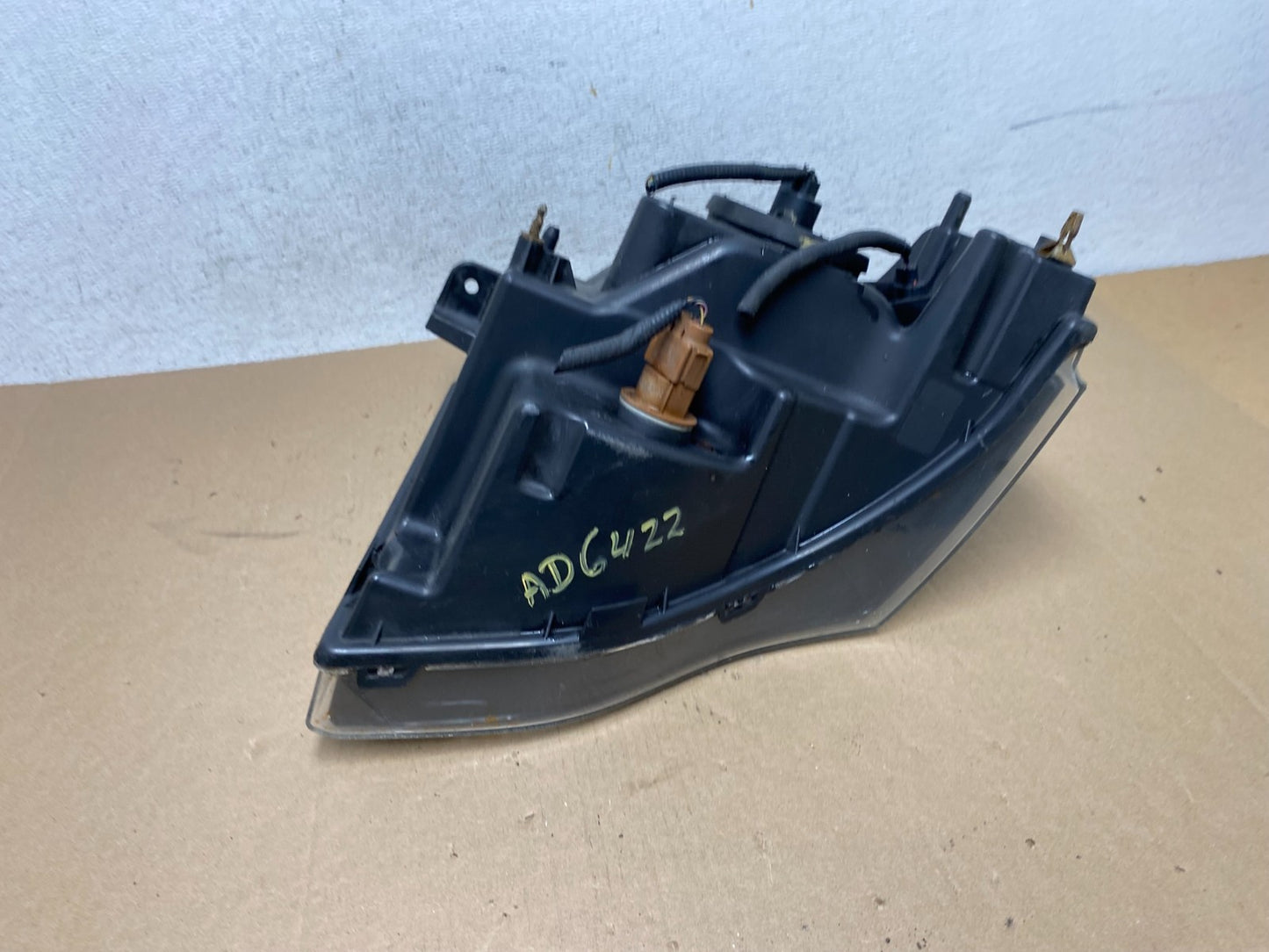 2007 to 2014 Ford Expedition Right Passenger RH side Headlight Halogen AD6422 DW8