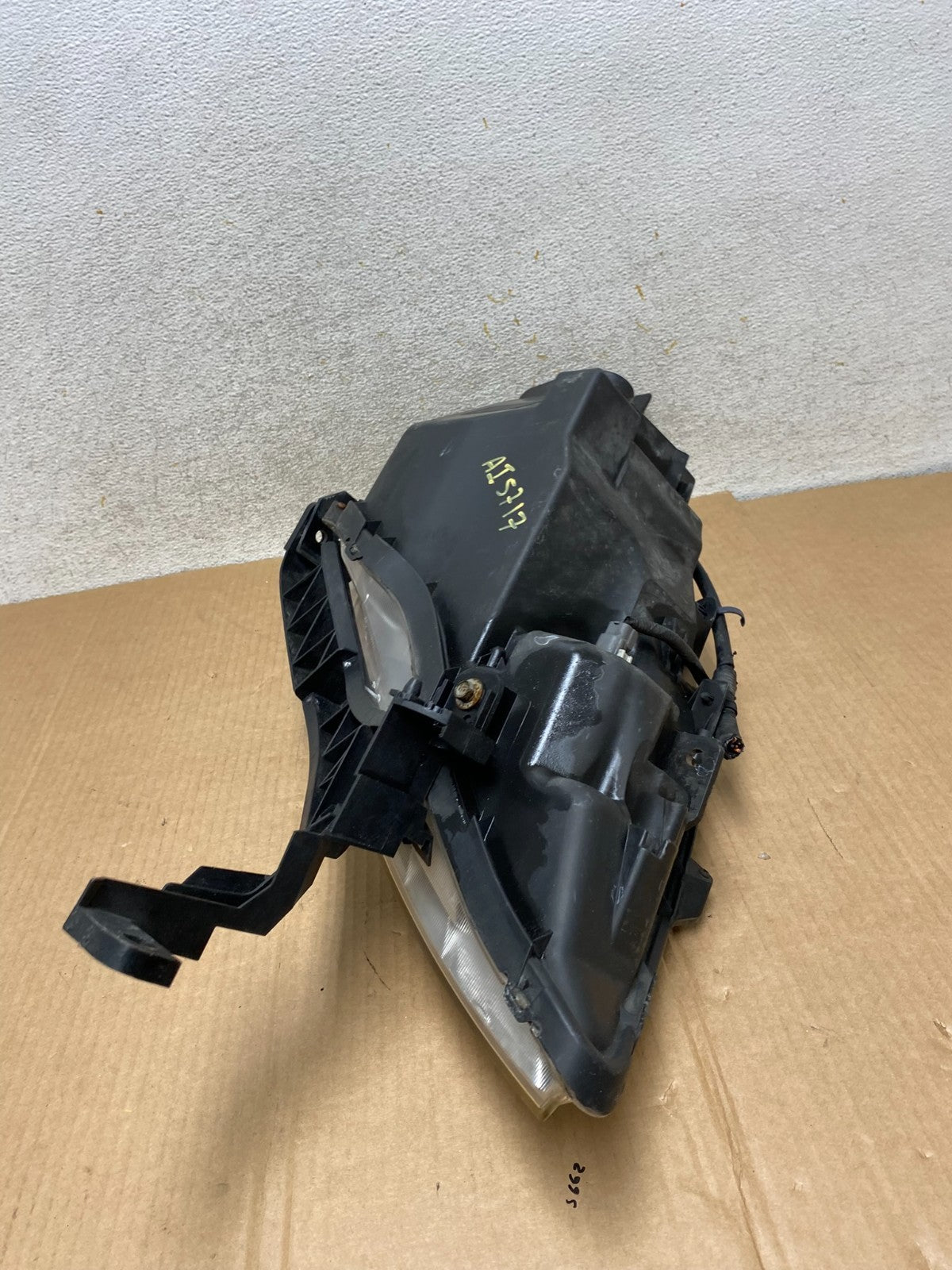2007 to 2011 Honda CR-V Crv Left Driver LH Side Headlight Halogen AI5717 DW6