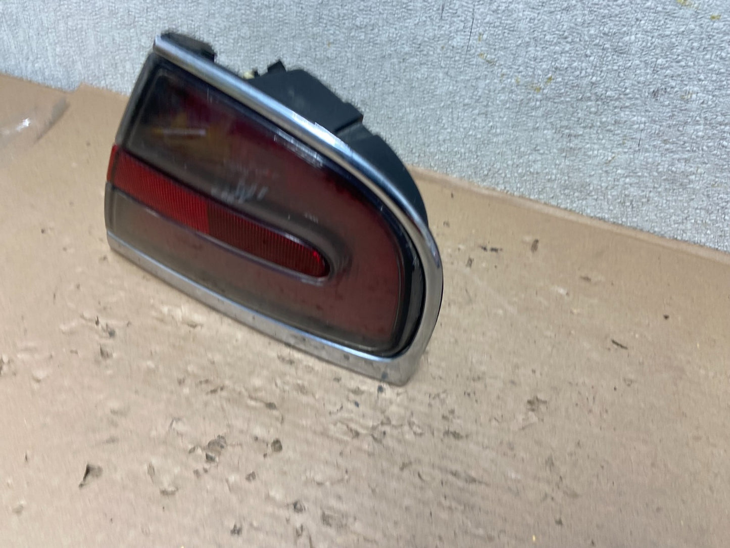 1997-1998 Buick Park Avenue Ave Right Passenger Rh Side Tail Light OEM AB0290 LK1