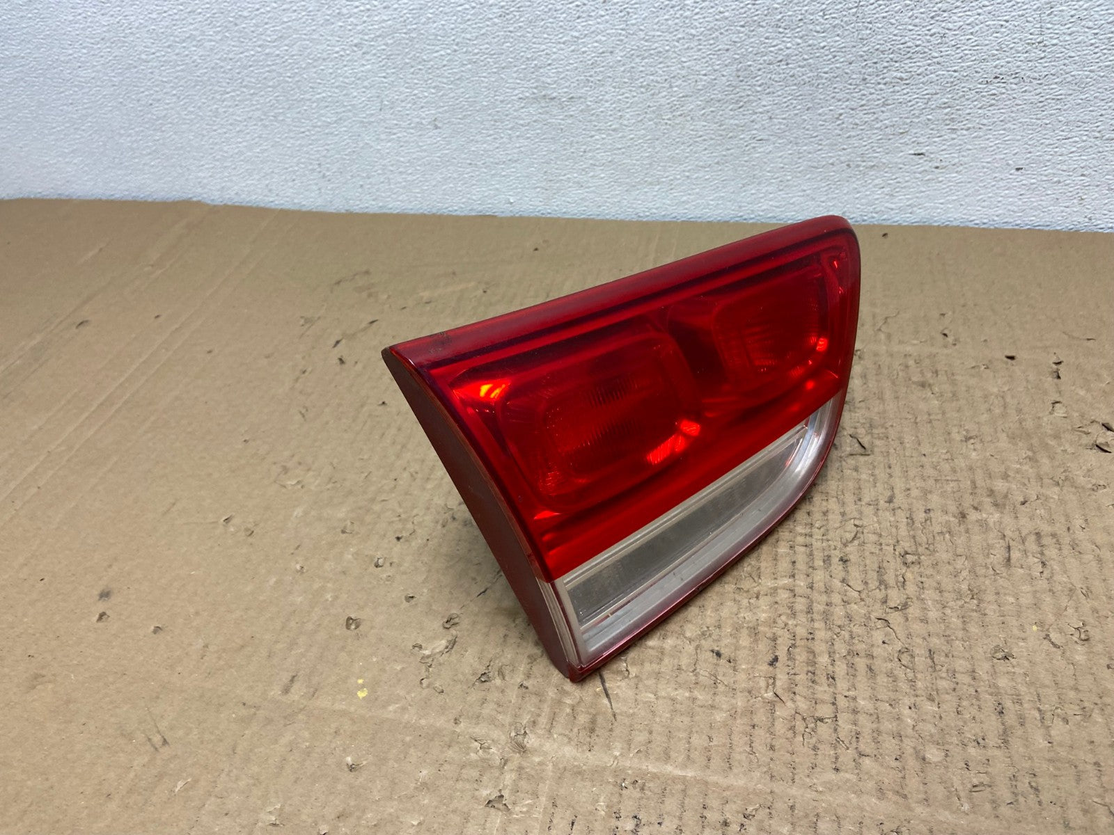 2016 2017 2018 Kia Sorento Left Driver LH Inner Tail Light Oem AC4051 LK2