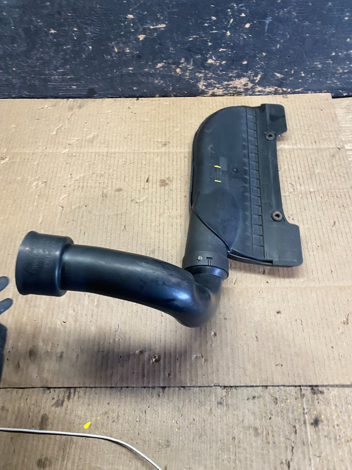 2009 to 2011 Hyundai Elantra I30  Air Cleaner Intake Duct w5780 DG6
