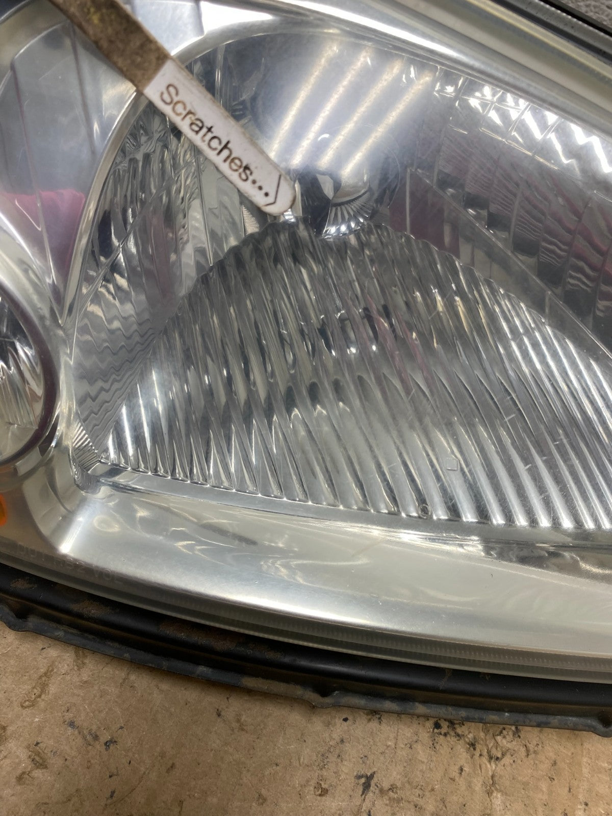 2001 - 2003 Honda Civic Coupe Headlight Halogen Right Passenger Rh AG2491 DW3