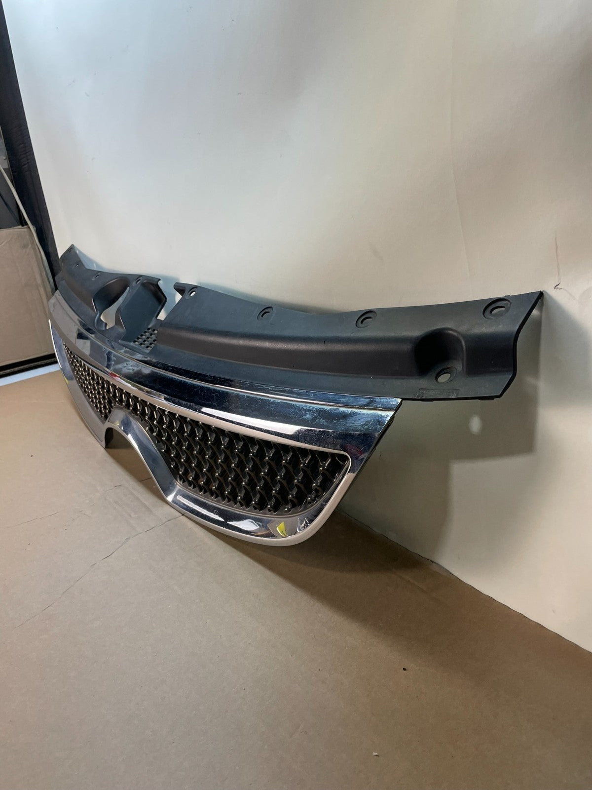 2007 to 2011 Hyundai Veracruz Chrome Grille Grill AH8843 DG1