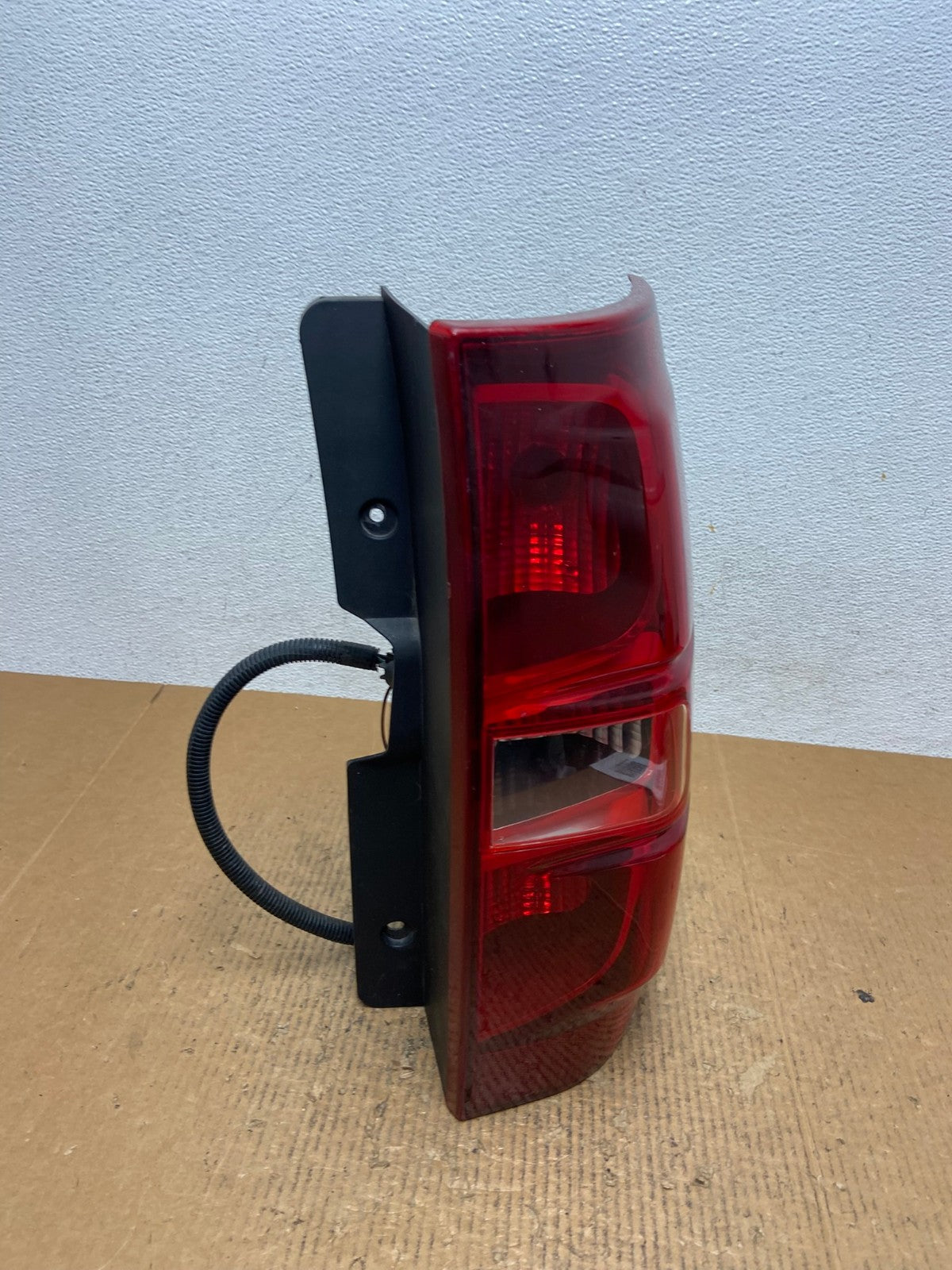 2008-2014 Chevrolet Tahoe Suburban Right Passenger Rh Tail Light AE2688 LK2