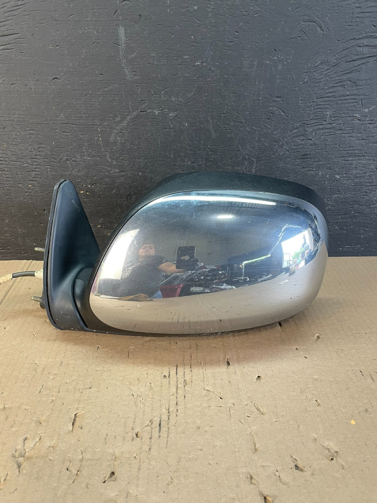 2000 to 2006 Toyota Tundra Left Driver LH Side Door View Mirror AD8690 DW0