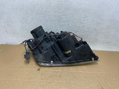 2004 to 2006 Chrysler Pacifica Headlight Left Driver LH Halogen AH7933 LK5