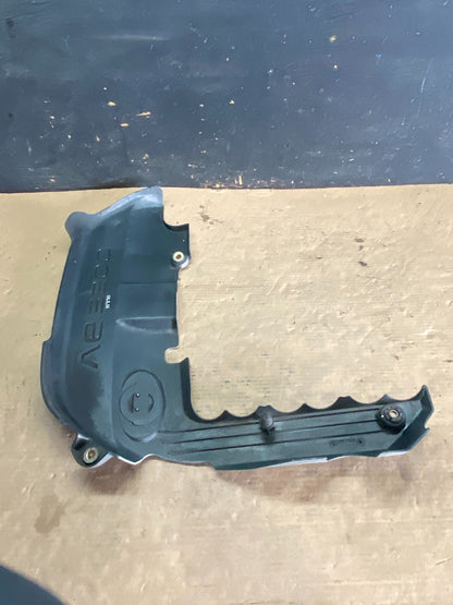 2001 to 2004 Nissan Pathfinder Engine Cover Ornament O8190 DG6