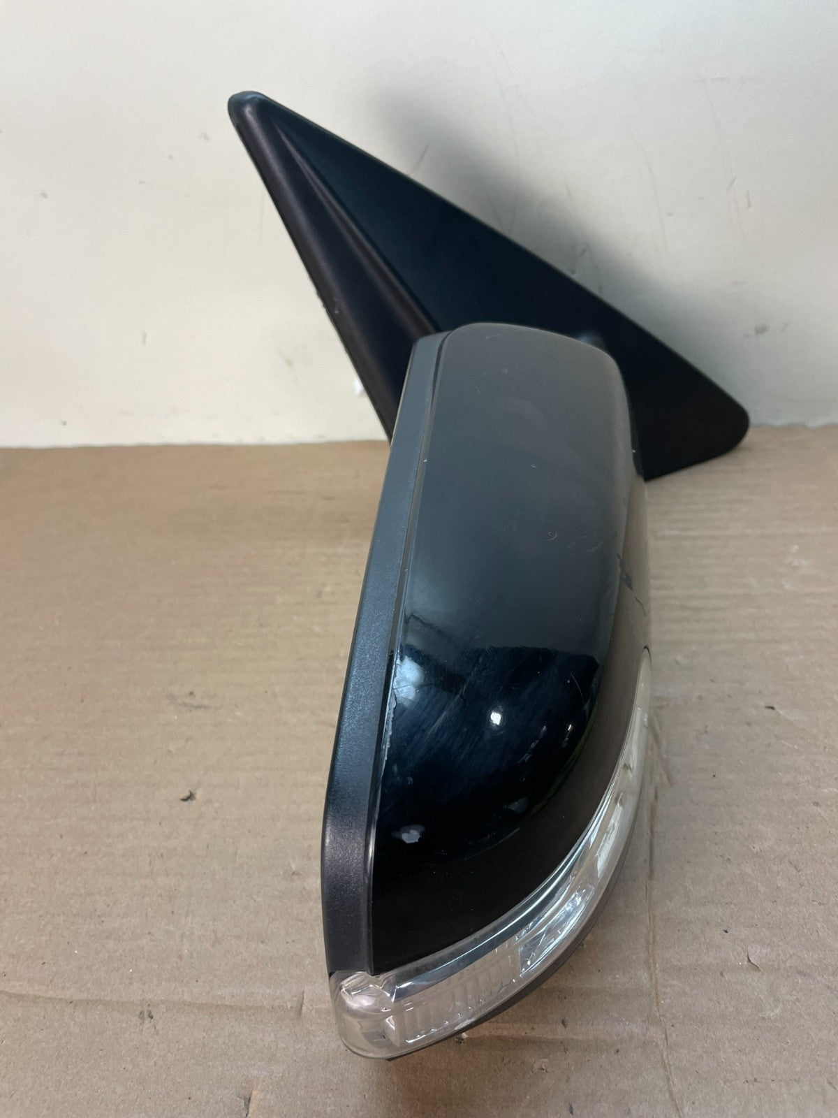 2011 to 2015 Kia Sorento Right Passenger Door Mirror Turn Signal ai0462 DG8