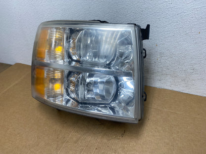 2007 to 2014 Chevrolet Silverado Right Passenger RH Side Headlight AD6100 DW1