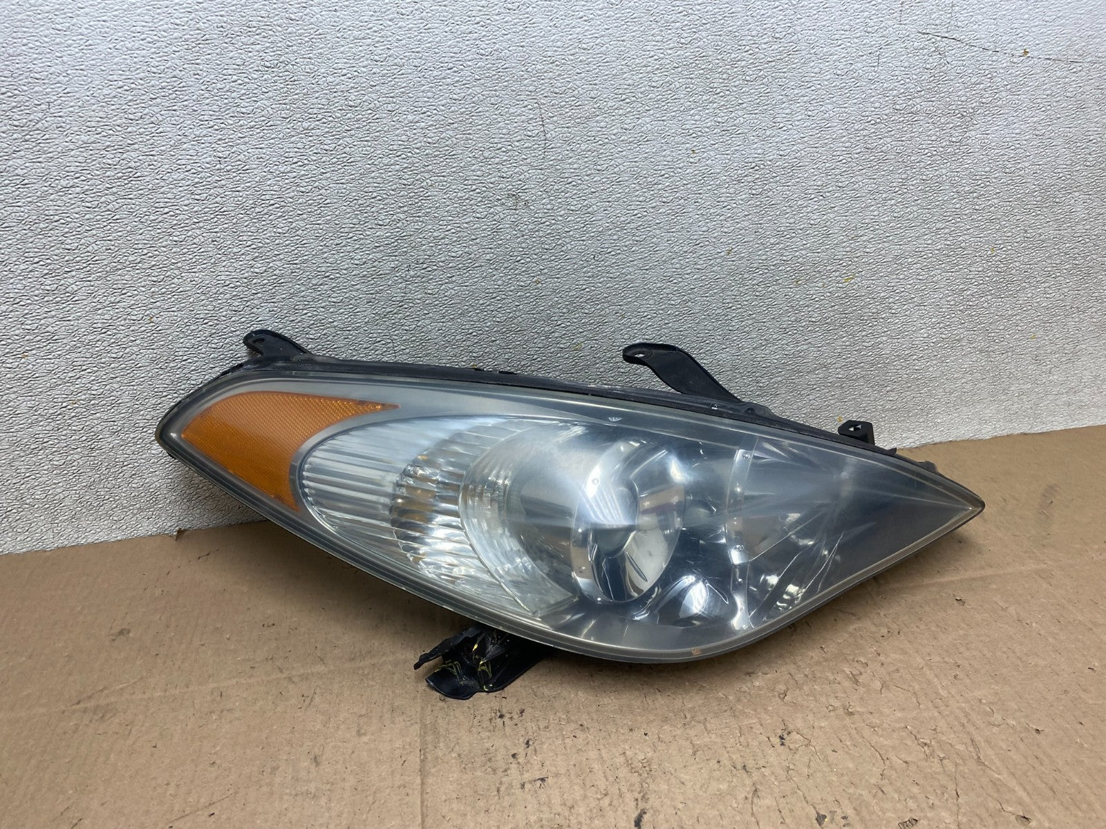 2004 2005 2006 Toyota Solara Halogen Headlight Right Passenger Side W0958 DW0