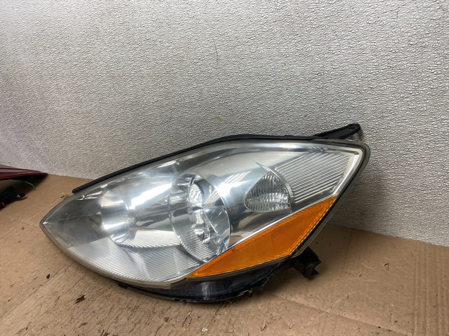 2006 to 2010 Toyota Sienna Left Driver Lh Side Headlight Halogen Y3447 DW1