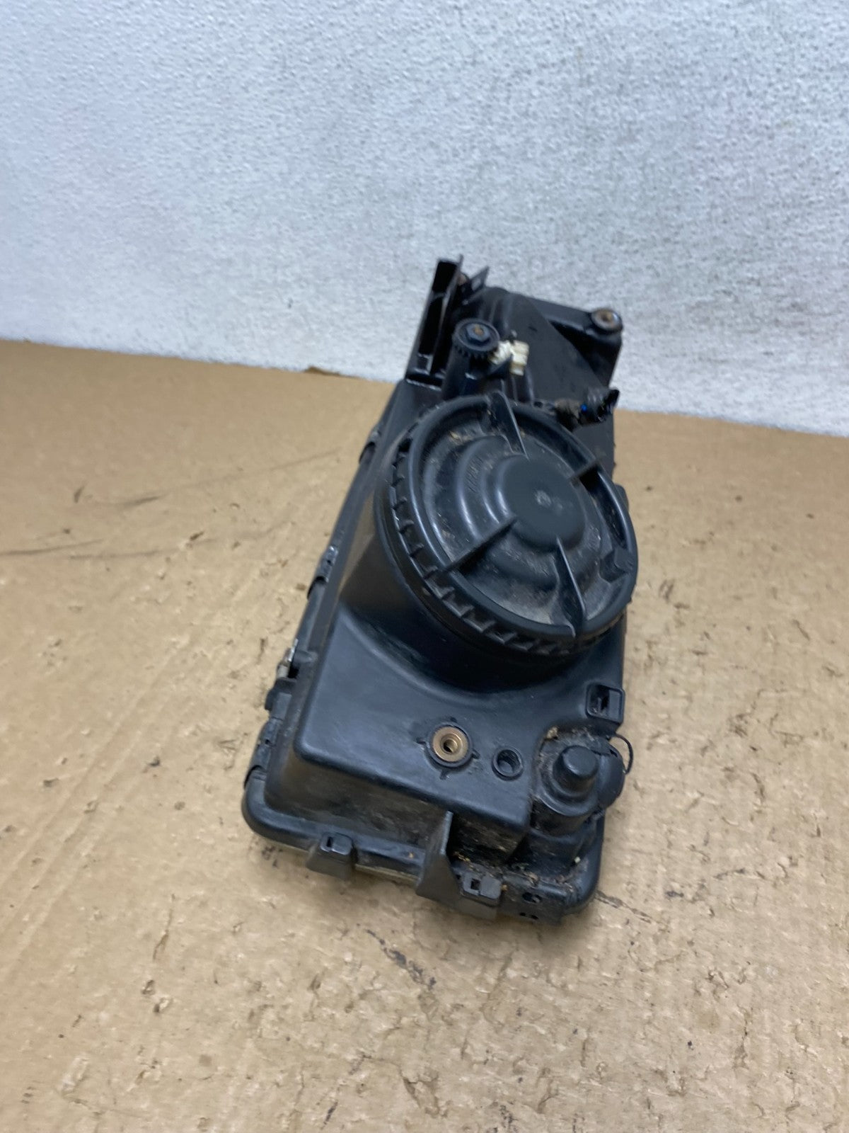 1997-2000 Volvo S70 C70 V70 Right Passenger Side Halogen Headlight AG1438 DW6