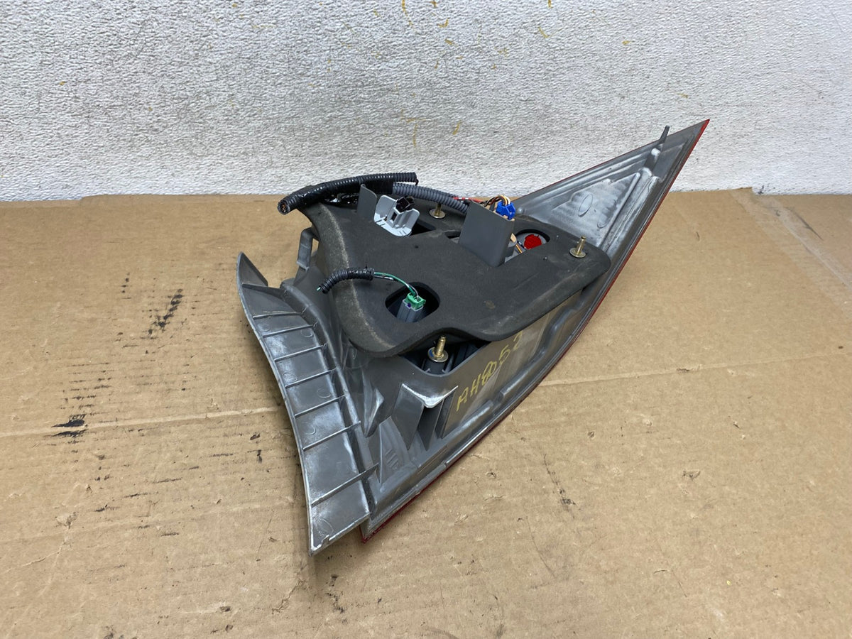 2001 to 2003 Honda Civic Coupe Left Driver Side Lh Tail Light AH8052 LK5