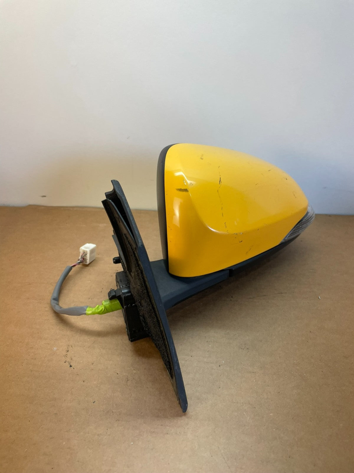 2012 to 2014 Toyota Prius C Left Driver View Door Turn Sgn Mirror af8852 DG1