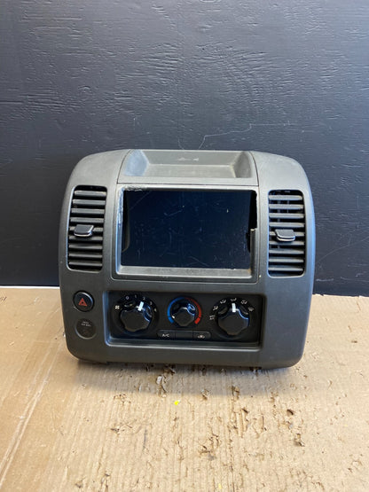 2005-2008 Nissan Xterra Radio A/C Heat Temperature Climate Control OEM AB5901 DG0
