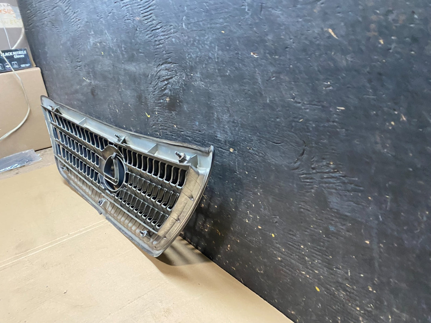 2006 to 2009 Lexus RX400H Front Upper Grill Grille Oem X2968 DG7