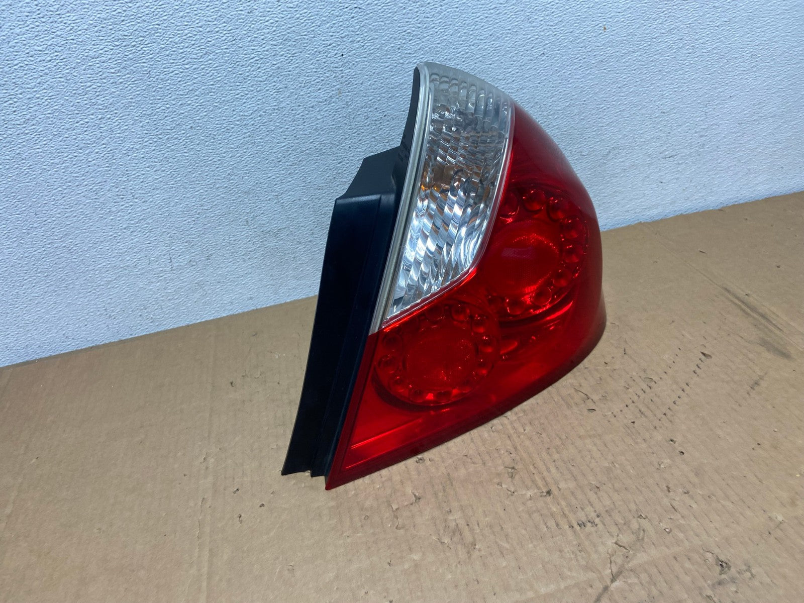 2006 2007 Infiniti M35 M35X M45 Right Passenger Side Tail Light AD1031 LK2
